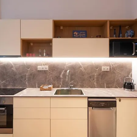 2br 5' From Filopappou Apartment