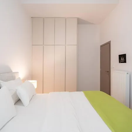 2br 5' From Filopappou Apartment