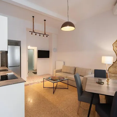 Apartment 2br 5' From Filopappou *