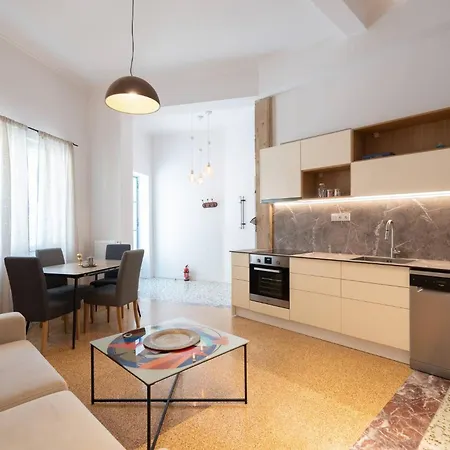 2br 5' From Filopappou *