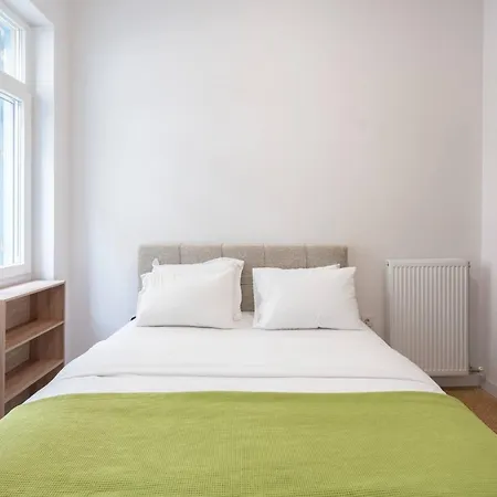 2br 5' From Filopappou Athens