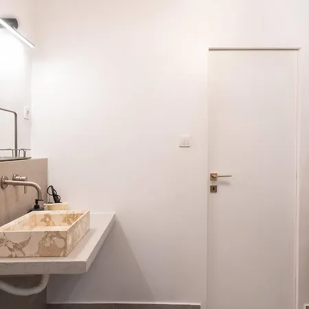 2br 5' From Filopappou * Athens